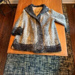 Vintage lambs wool women’s coat